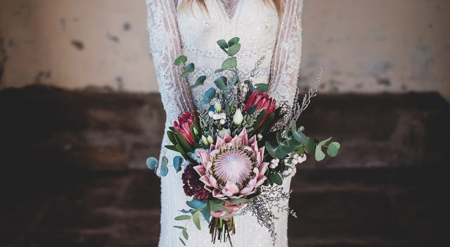 ramo de novia flor protea florista el cigarral las mecedes toledo Cigarral de las Mercedes. Finca de bodas y eventos de empresa en Toledo. Eventos de empresa. Finca de Bodas. WEDDING VENUE IN SPAIN. BUSINESS EVENTS.