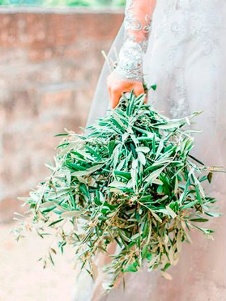 ramo de novia silvestre preservado tendencias el cigarral de las mercedes Cigarral de las Mercedes. Finca de bodas y eventos de empresa en Toledo. Eventos de empresa. Finca de Bodas. WEDDING VENUE IN SPAIN. BUSINESS EVENTS.